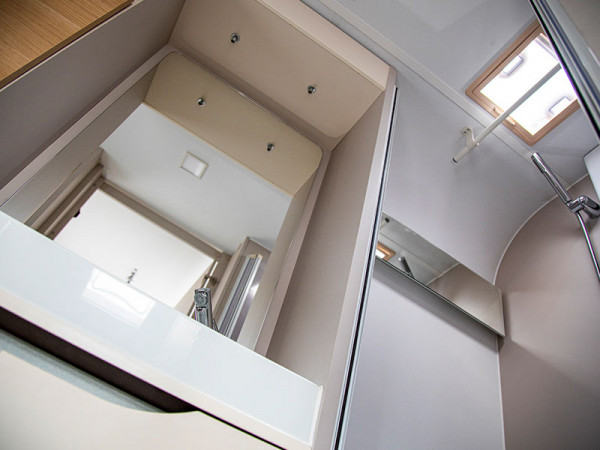 ADORA SAVA INTERIOR 039