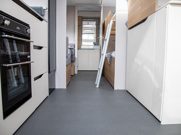 ADORA SAVA INTERIOR 033