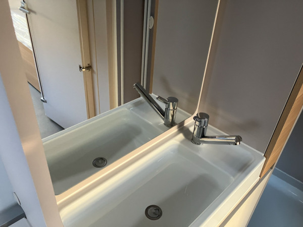 ADORA SAVA INTERIOR 011