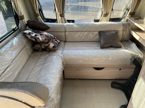 Borealis Front Lounge