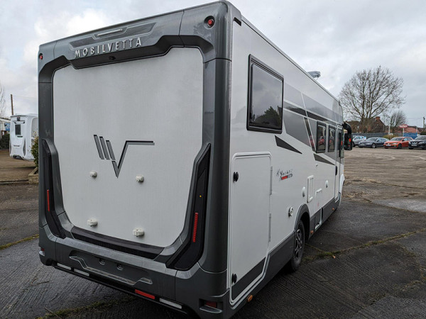 K Yacht 90 Rear