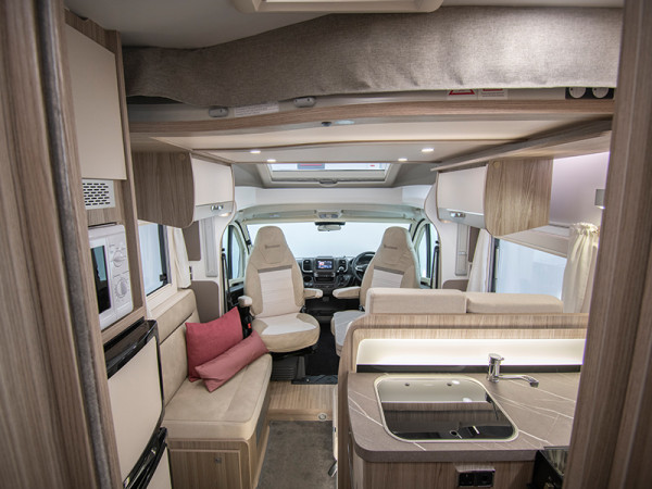 Benimar Mileo 294 Rear to Front