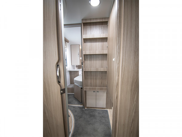 Benimar Mileo 294 Storage