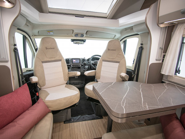 Benimar Mileo 294 Front Lounge