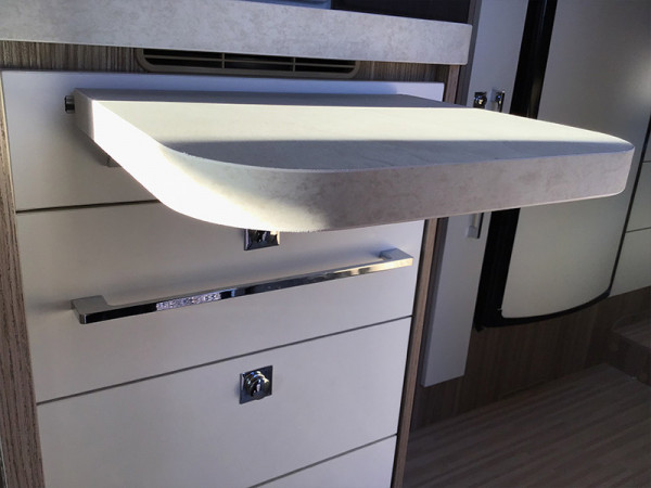 Tessoro 413 Extendable worktop