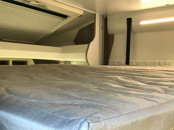 Tessoro 413 Drop Down Bed