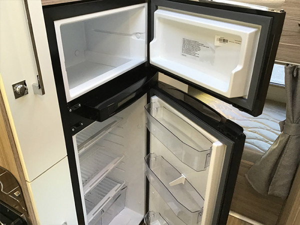 Tessoro 413 Fridge
