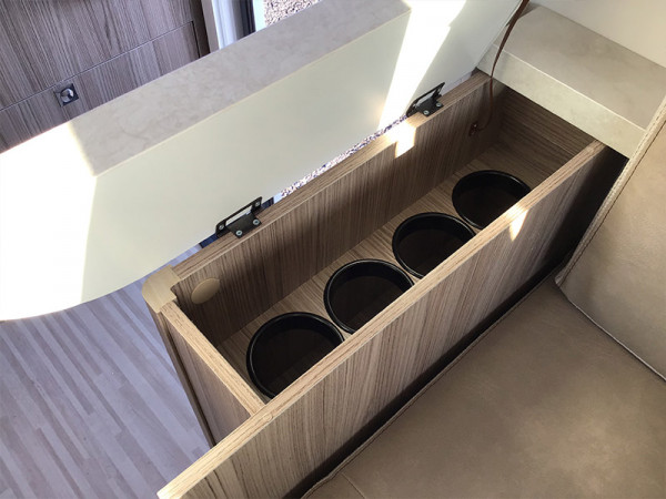 Tessoro 413 Storage