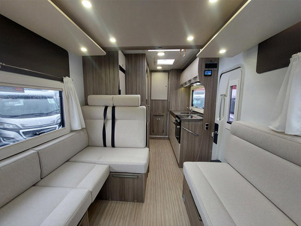 Primero 286 Front to Rear