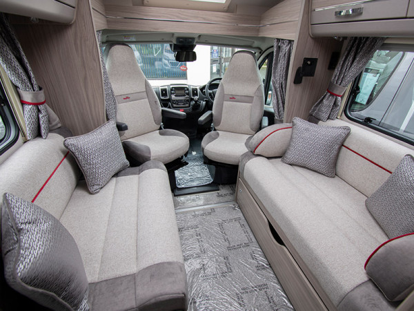 2 Majestic 150 Front Lounge