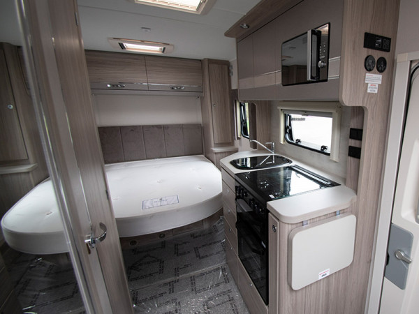 3 Majestic 150 Rear Bedroom