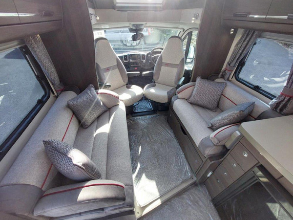 285 front lounge