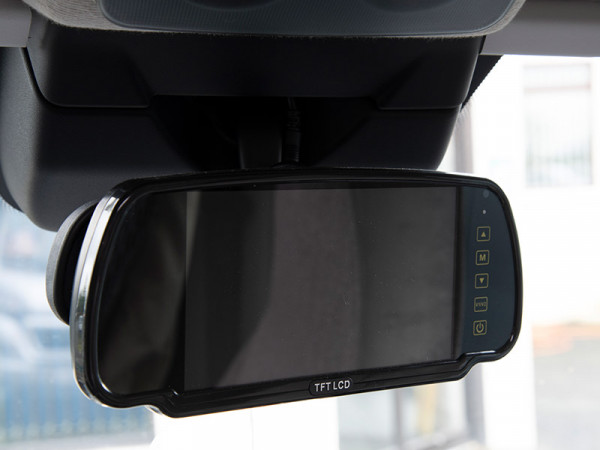 15 Majestic 295 Rear View Camera