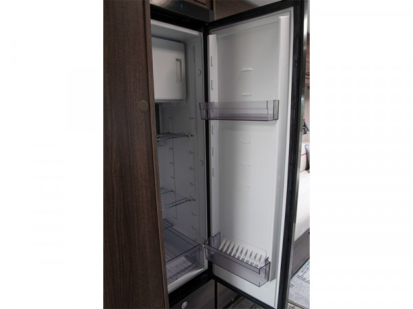 12 Majestic 295 Fridge close up