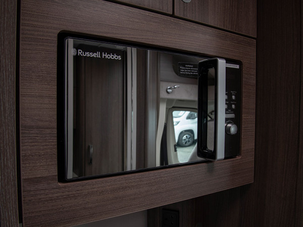 9 Majestic 295 Microwave