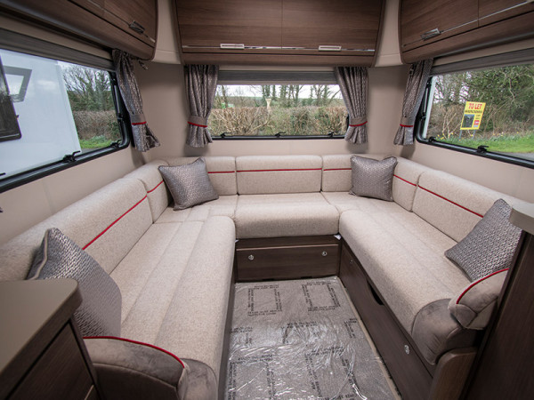 2 Majestic 295 Rear Lounge