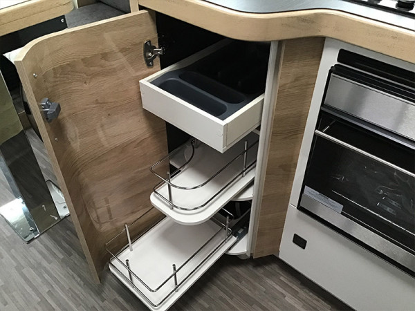 Kea 86 kitchen storage
