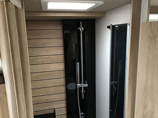 Kea 86 shower
