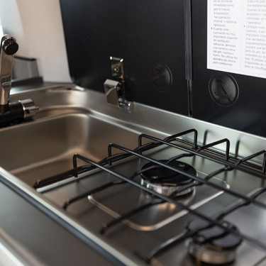 P12 Hob