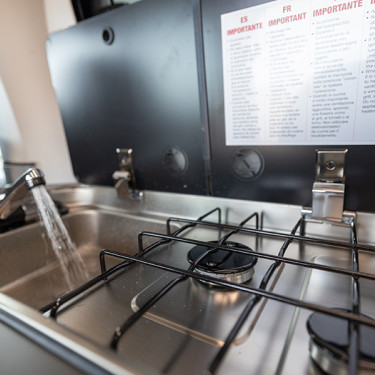 P12 sink