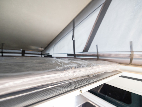 P 57 Roof Bed