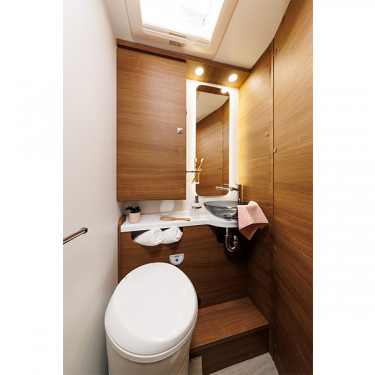 Mileo 294 Bathroom