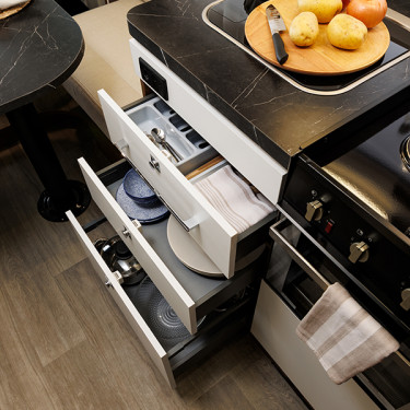 Mileo 294 Kitchen Storage