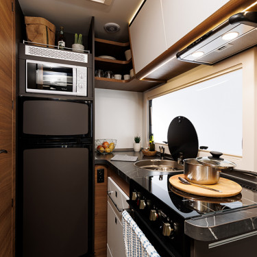 Tessoro 481 Kitchen Area