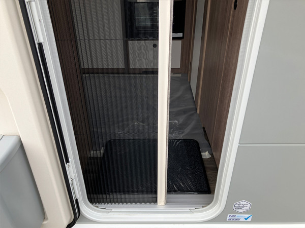 Doorflyscreen