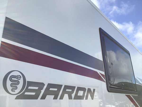 Baron 579 graphics