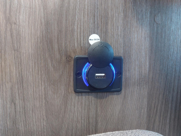 USB