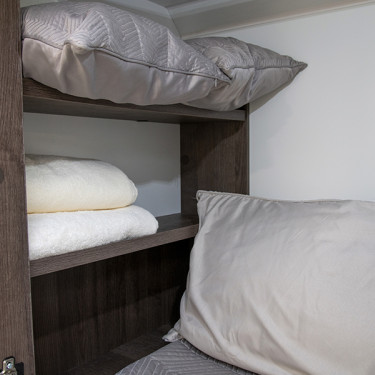 Primero 286 Shelf Storage