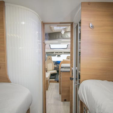 Tessoro 463 Rear to Front
