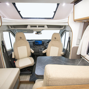 Tessoro 463 Living Area