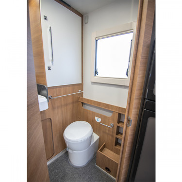 Tessoro 487 Bathroom
