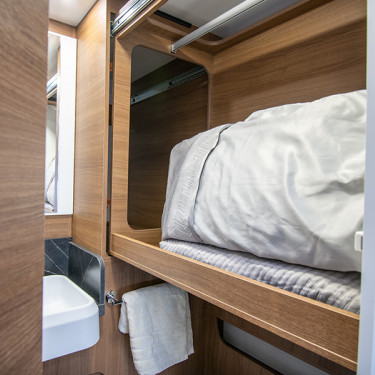 Tessoro 487 Storage