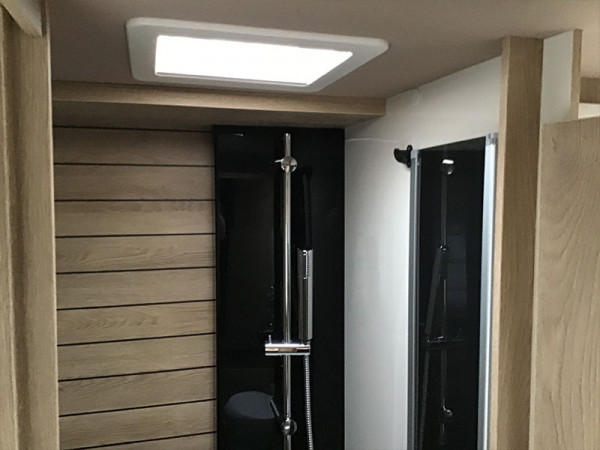 Kea 90 shower