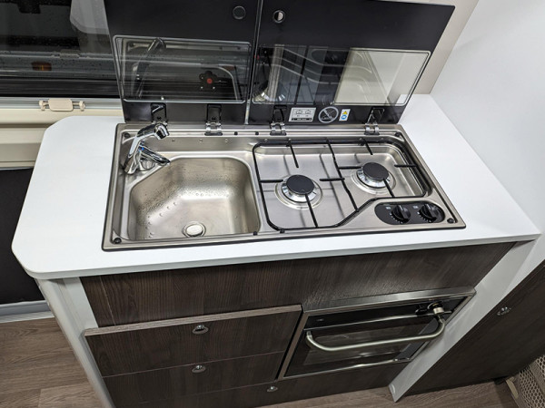 Benimar Benivan 144 Hob Sink and Oven