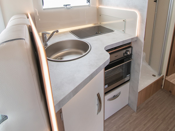Baron 573 Kitchen