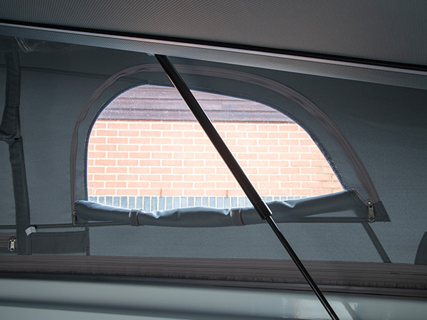 P57 Roof Bed Side Window 600x450