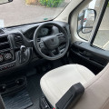 Baron 560 cab AUTO