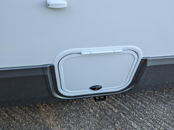 K Yacht 59 Locker