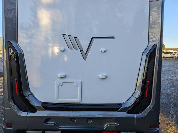 K Yacht 59 Rear Panel