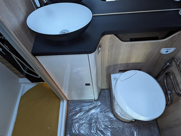 K Yacht 59 Bathroom