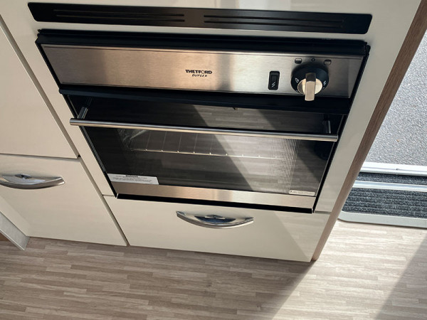 Baron 530 Oven